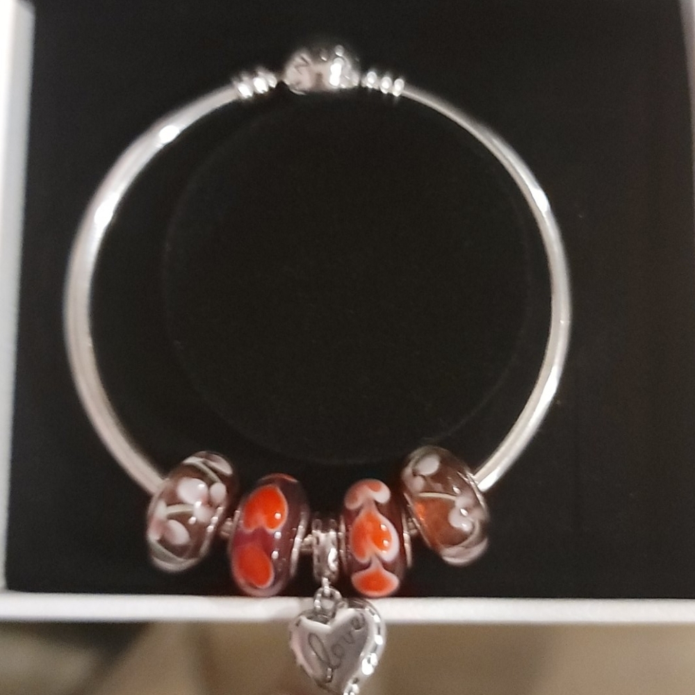 Bracelet